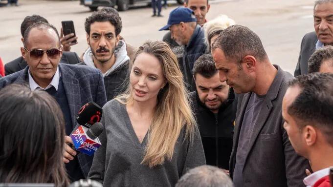 Анджелина Джоли на КПП "Рафах"