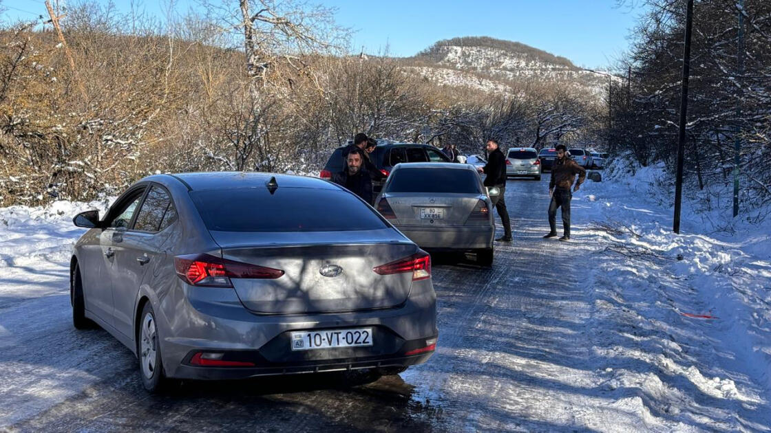 Движение транспорта на Агсуинском перевале полностью приостановлено