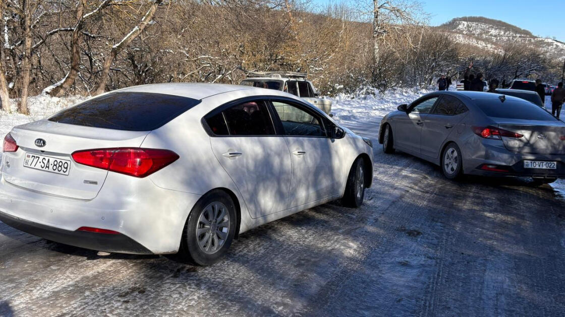 Движение транспорта на Агсуинском перевале полностью приостановлено