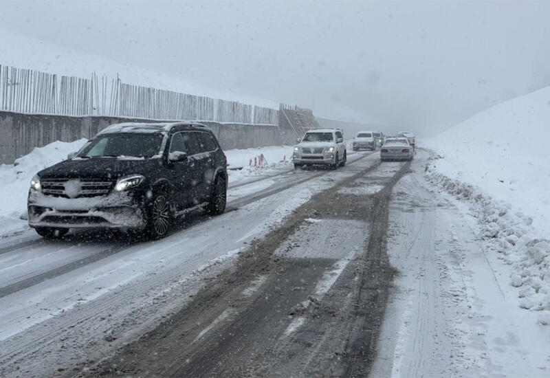 Транспортное движение по дороге Баку-Шамахы-Евлах приостановлено