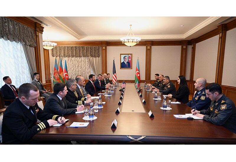 Азербайджан и США обсудили развитие сотрудничества в оборонной сфере