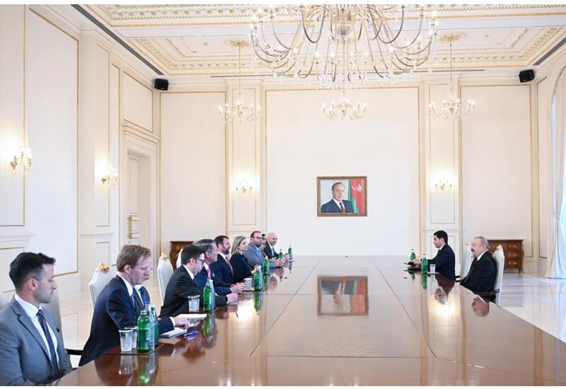 Президент Ильхам Алиев принял делегацию США