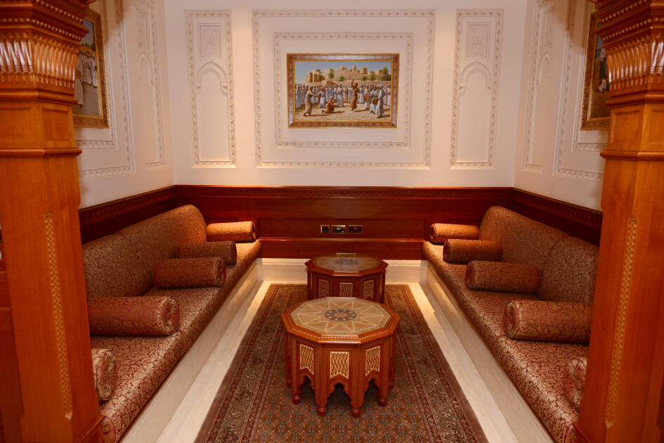 Heydər Əliyev Fondunun vitse-prezidenti Leyla Əliyeva Maskatda Sultan Opera Evində olub