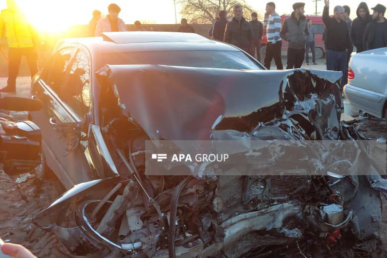 Тяжелое ДТП в Сальяне, есть погибшие и пострадавшие