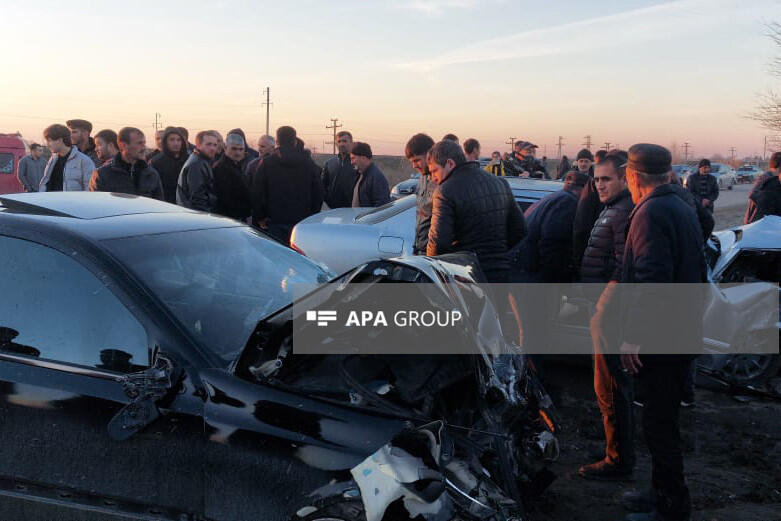 Тяжелое ДТП в Сальяне, есть погибшие и пострадавшие