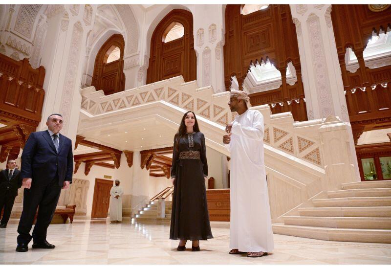 Heydər Əliyev Fondunun vitse-prezidenti Leyla Əliyeva Maskatda Sultan Opera Evində olub