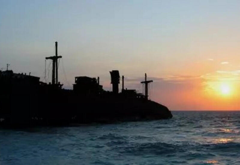 Турецкое судно село на мель в Черном море