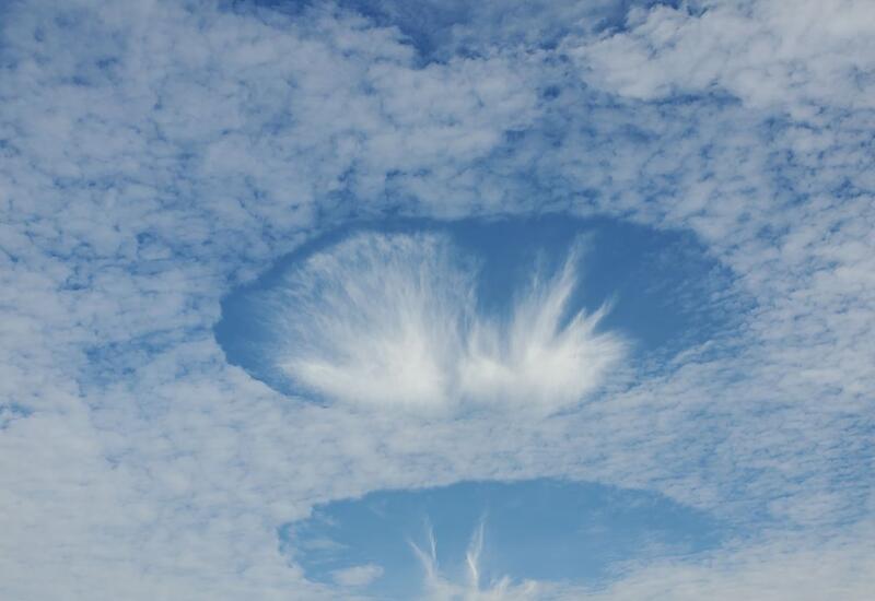 Жители в США наблюдали необычные дыры в облаках