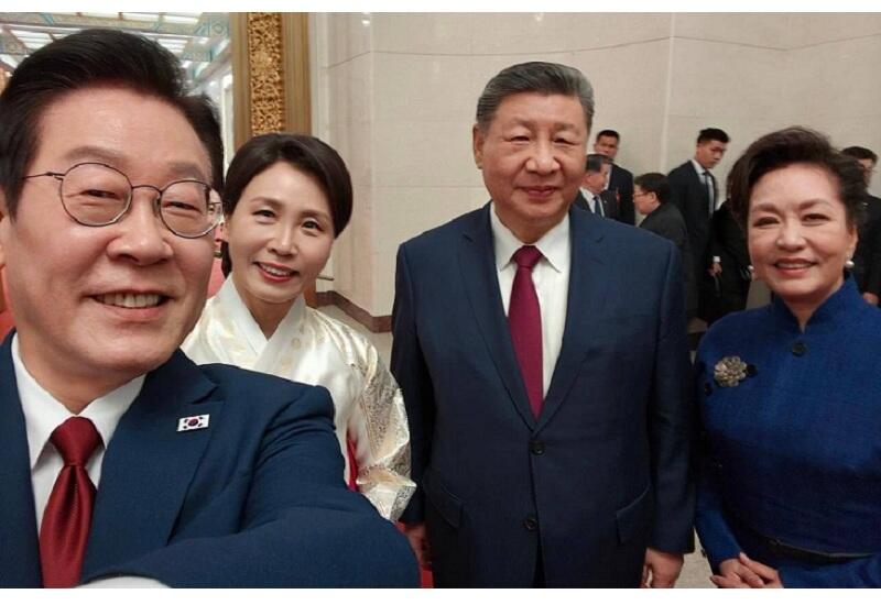 Президент Южной Кореи сделал селфи с Си Цзиньпином