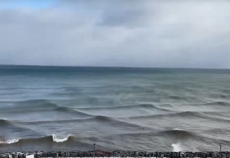 Квадратные волны появились на озере Мичиган