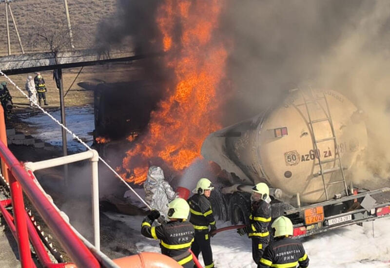 Yanacaq daşıyan avtomobildə güclü partlayış