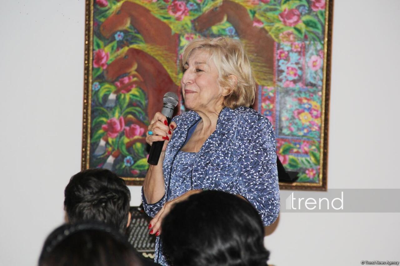 Скончалась основатель легендарной группы "Карван" и создатель "Бакинской осени" Севиндж Керимова