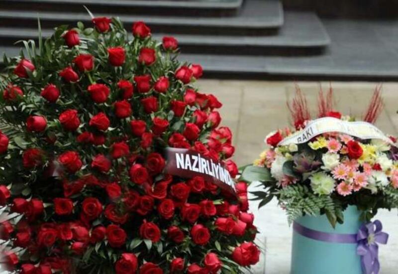 Məktəb direktoru vəfat etdi