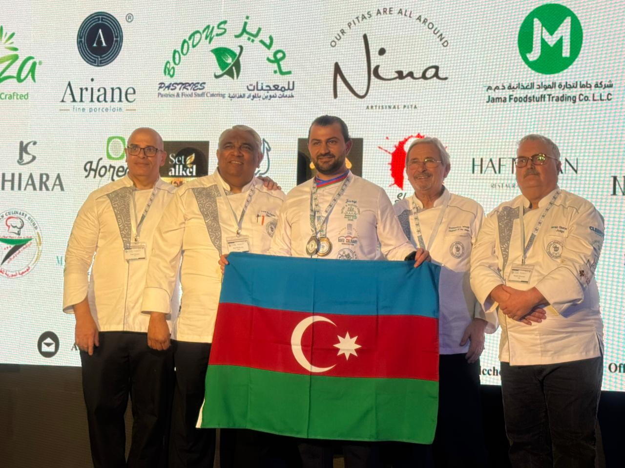 Мастерство азербайджанских кулинаров отмечено медалями международного чемпионата в ОАЭ