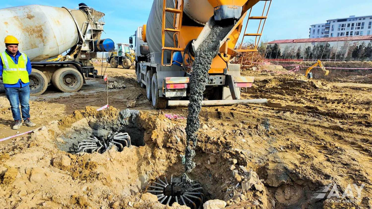 В Баку началось строительство новых автомобильного и пешеходного тоннелей