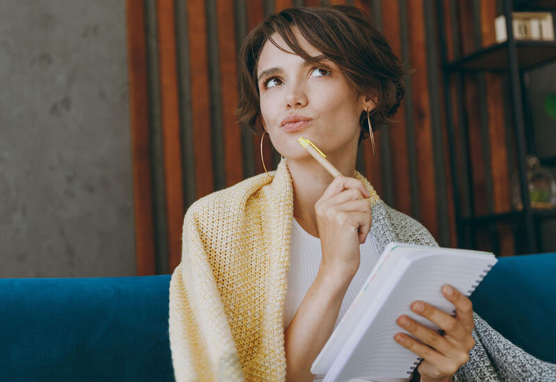 Стилист назвал главные тренды в прическах и цветах в 2026 году