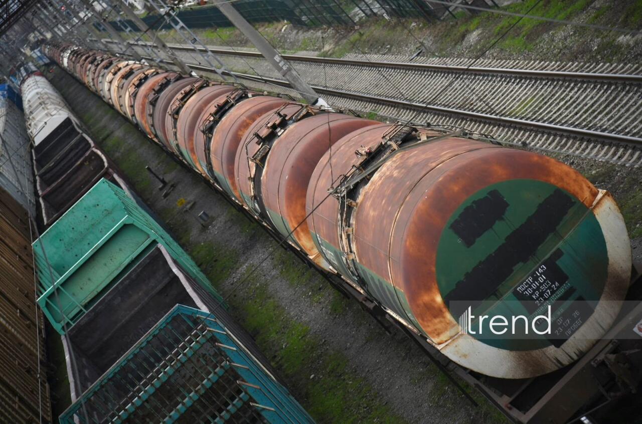 Азербайджан отправил в Армению очередную партию нефтепродуктов