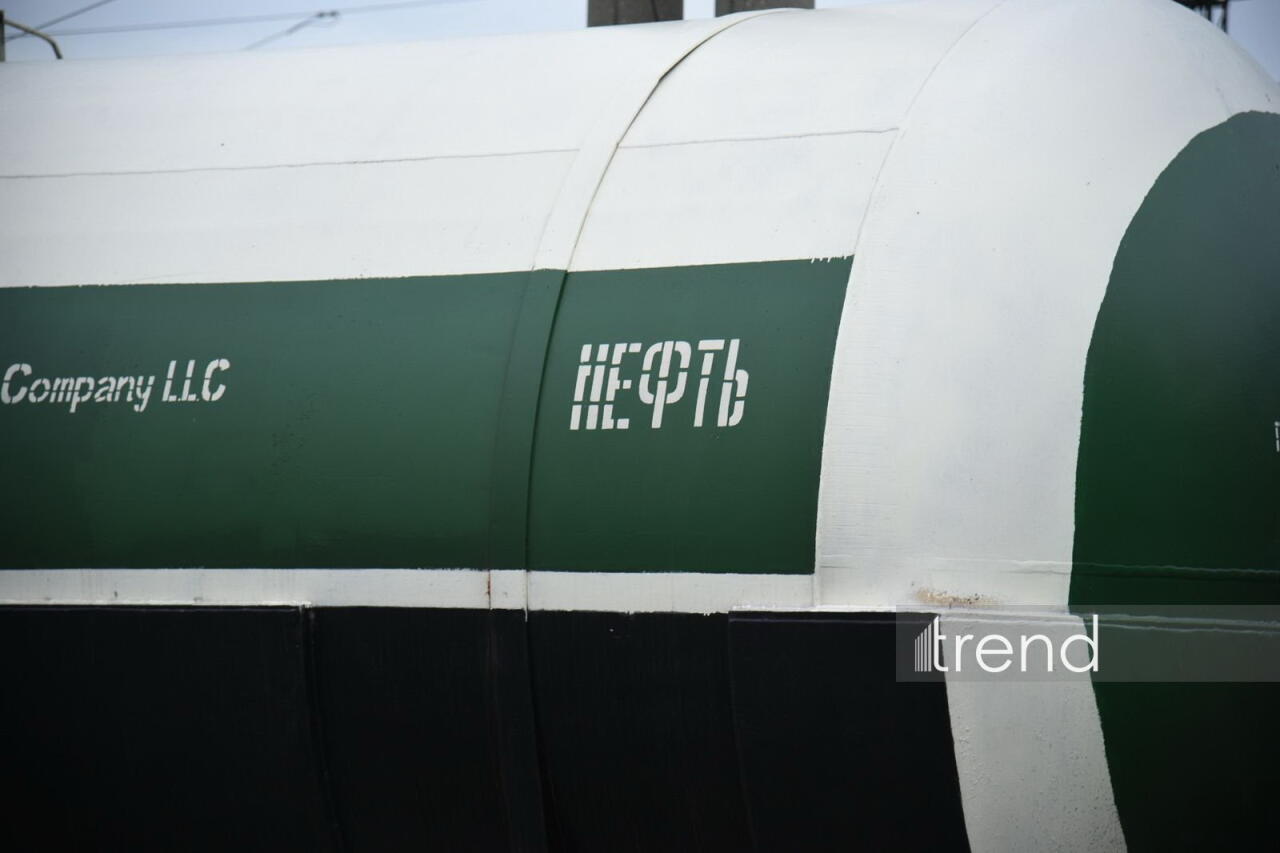 Азербайджан отправил в Армению очередную партию нефтепродуктов