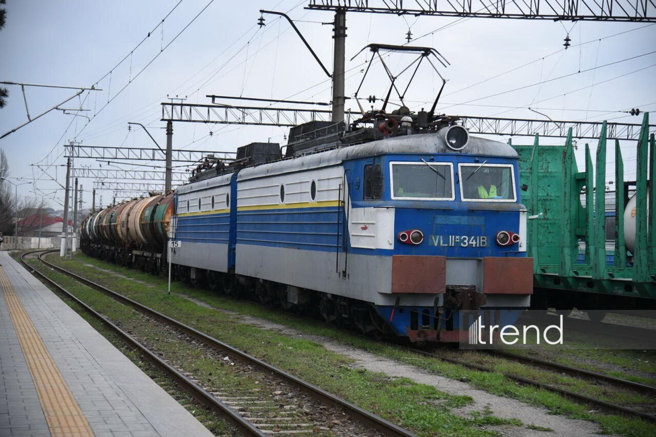 Азербайджан отправил в Армению очередную партию нефтепродуктов