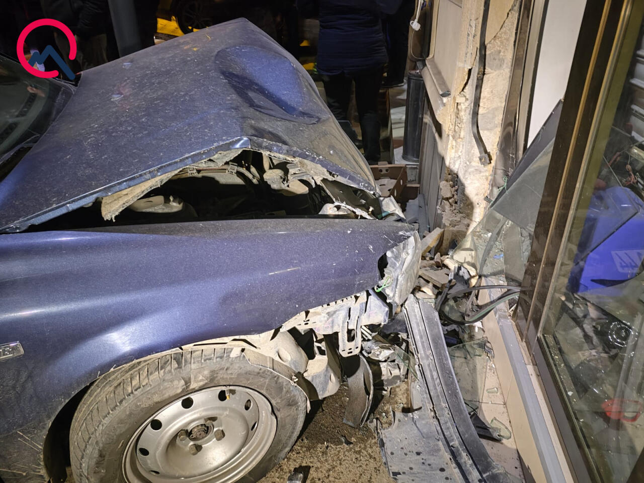 Два автомобиля столкнулись в Гяндже