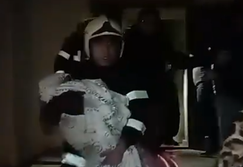Пожар в многоэтажном жилом доме в Масазыре - эвакуированы десятки человек