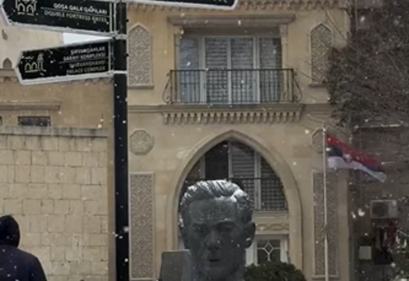 Блогер aigallry показал зимнюю атмосферу Ичеришехер