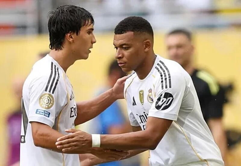 Алонсо определился с выбором игрока на финал с "Барселоной"