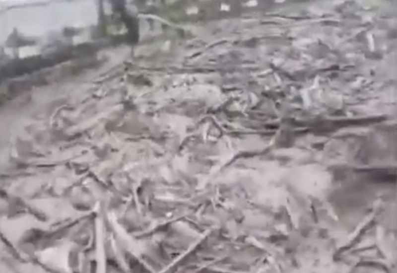 Сход селевого потока в Индонезии