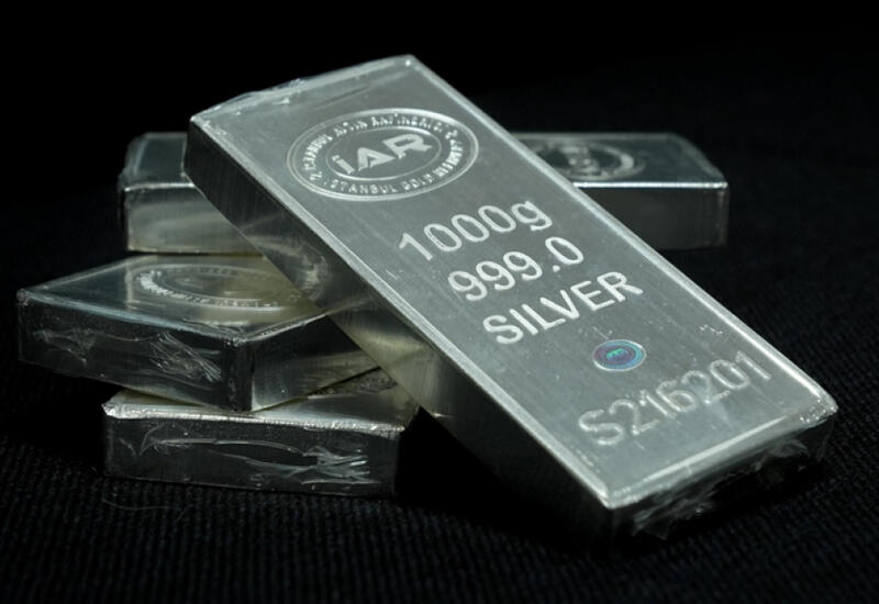 Цена на серебро достигла рекордного уровня