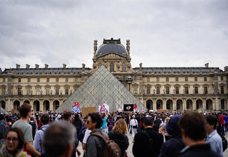 Сотрудники Лувра снова бастуют