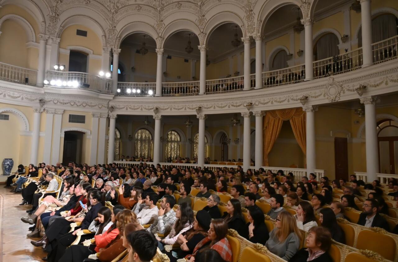 В Баку состоялся праздник симфонической музыки - в мир героических образов и сказочной фантазии