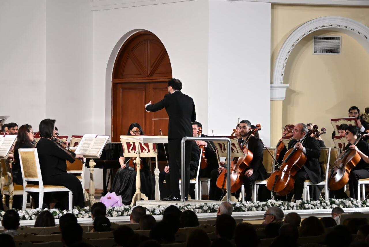 В Баку состоялся праздник симфонической музыки - в мир героических образов и сказочной фантазии