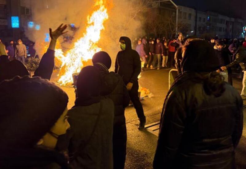 В Иране задержаны сотни человек