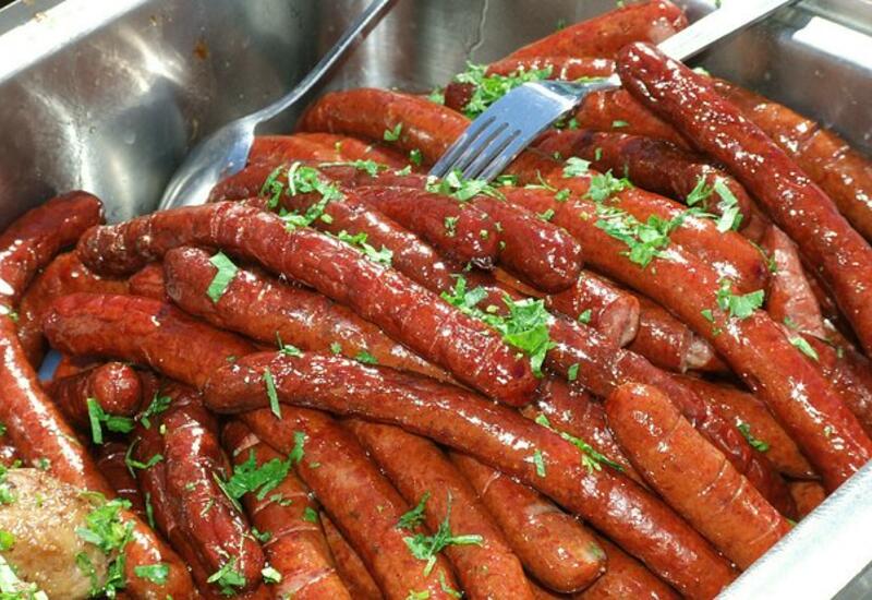 Назван самый нежелательный для регулярного употребления вид колбасы