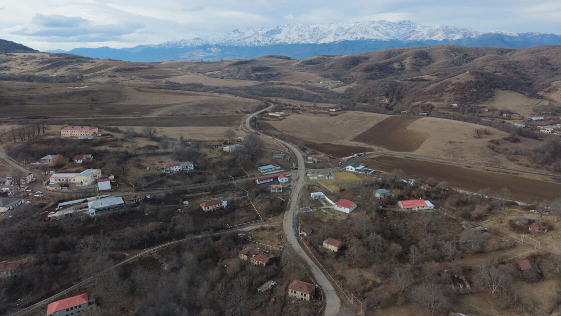 Prezident İlham Əliyev Ağdərə rayonunun Çıldıran kəndində görülmüş işlərlə tanış olub