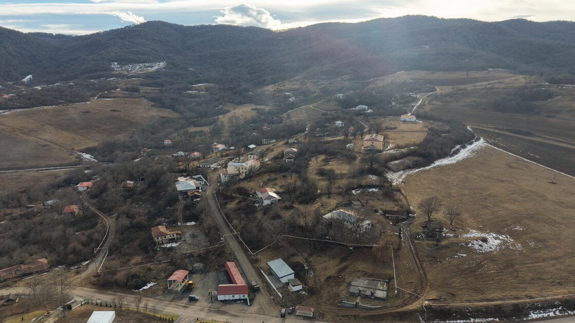 Prezident İlham Əliyev Ağdərə rayonunun Çıldıran kəndində görülmüş işlərlə tanış olub