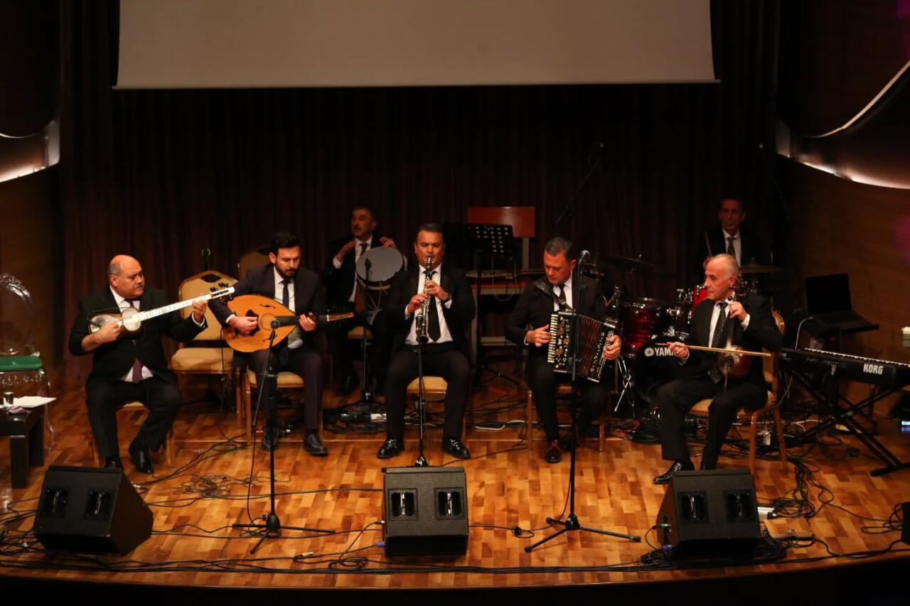 Кларнет, балабан и сцена - отмечен юбилей Хакима Абдуллаева