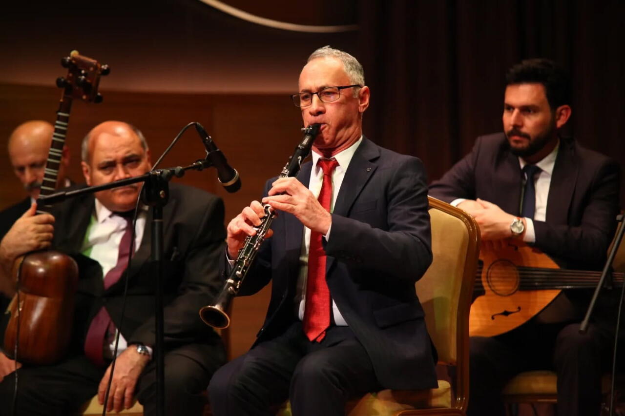 Кларнет, балабан и сцена - отмечен юбилей Хакима Абдуллаева