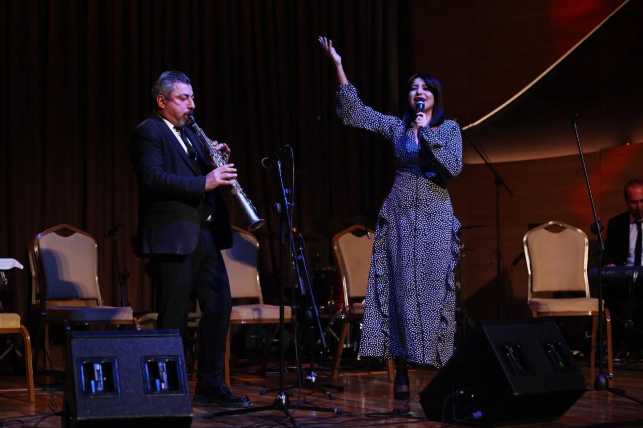 Кларнет, балабан и сцена - отмечен юбилей Хакима Абдуллаева