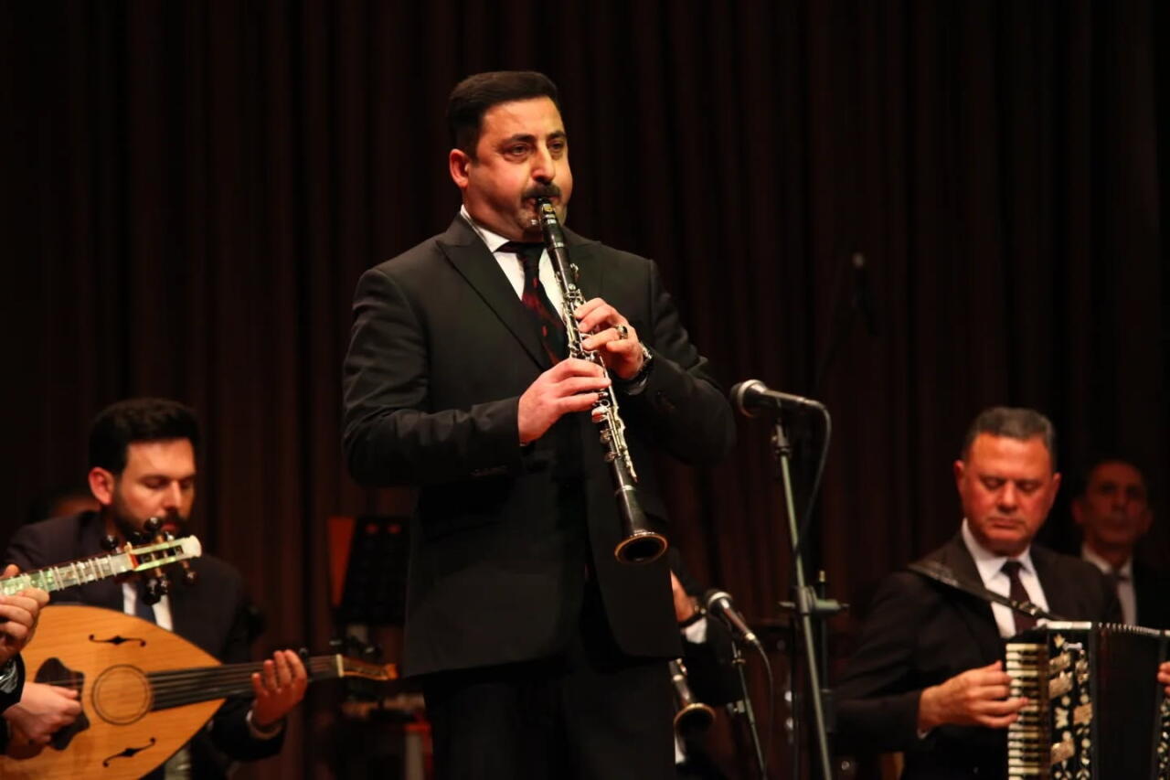 Кларнет, балабан и сцена - отмечен юбилей Хакима Абдуллаева