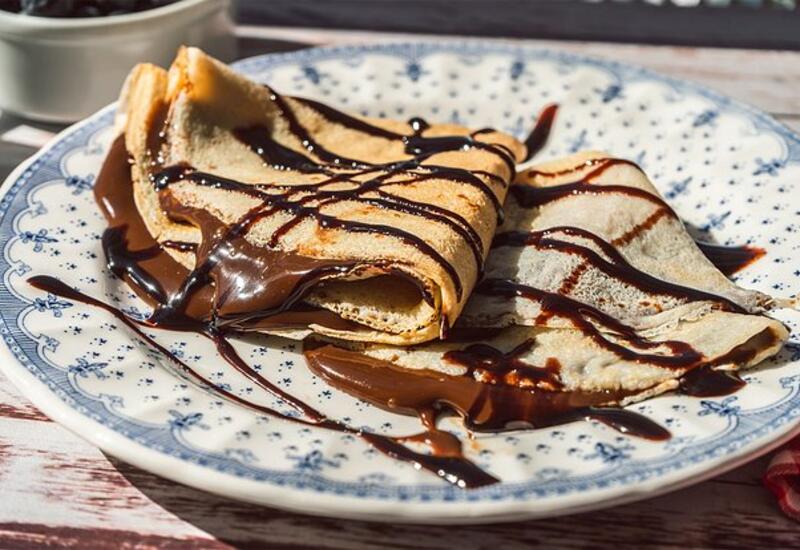 Женщина использовала блинчик как оружие и попала под суд