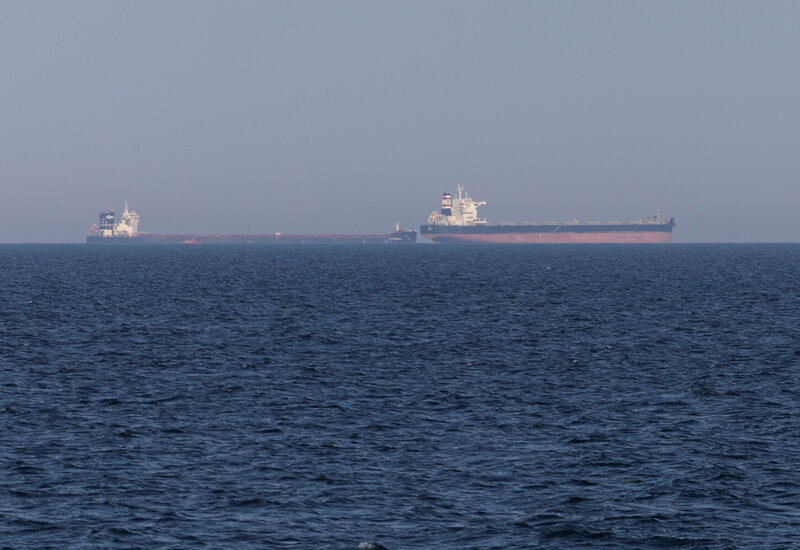 Греция предупредила судовладельцев об опасности в Черном море