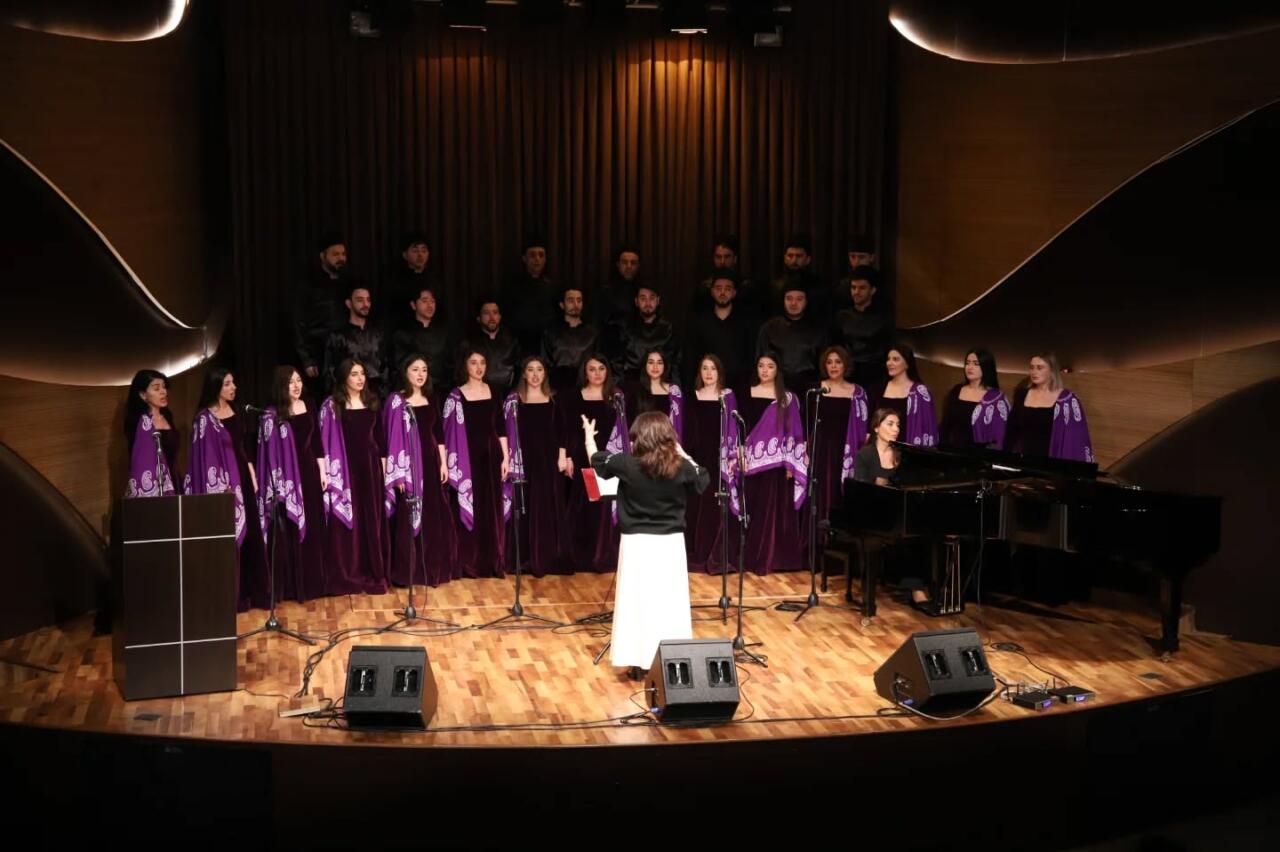 В честь 140-летия Узеира Гаджибейли представили почтовую марку и концерт