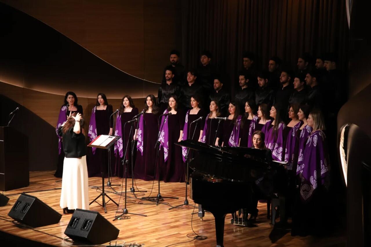 В честь 140-летия Узеира Гаджибейли представили почтовую марку и концерт