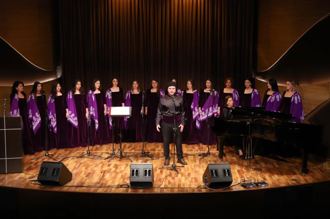 В честь 140-летия Узеира Гаджибейли представили почтовую марку и концерт