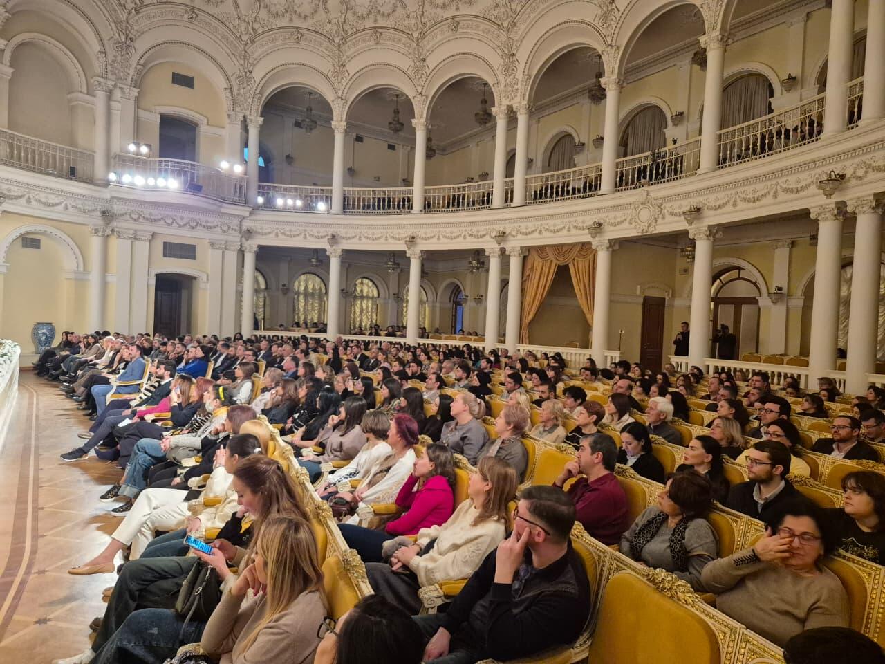 Менуэт и Бадинери захватили зал: