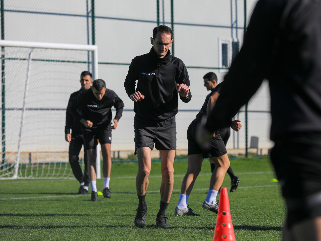 Представители УЕФА провели семинар для азербайджанских арбитров