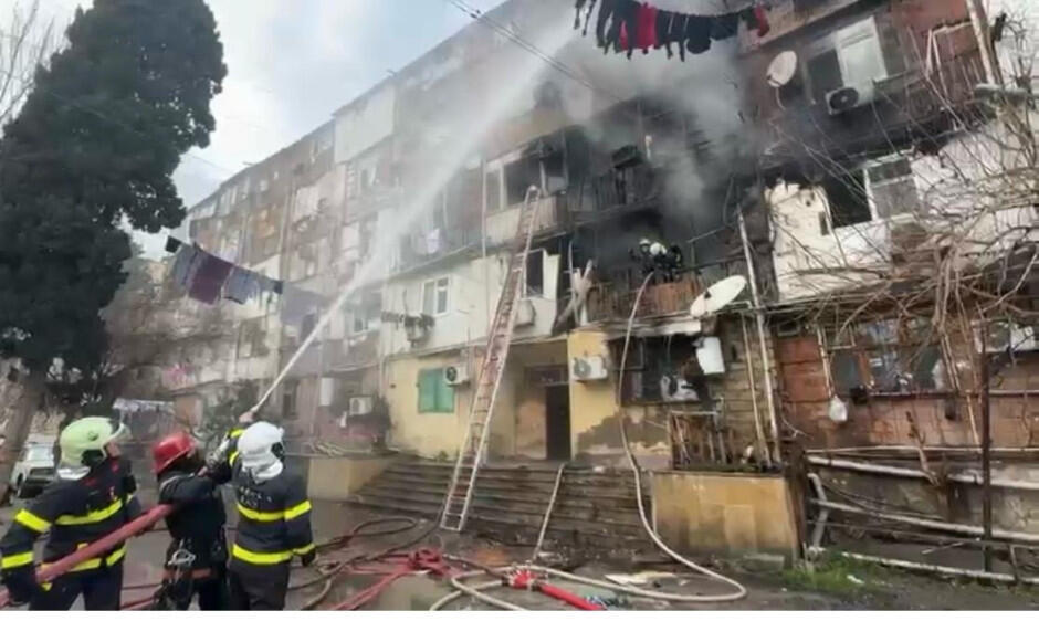 Binəqədidəki yanğın söndürüldü, sakinlər təxliyə olunub