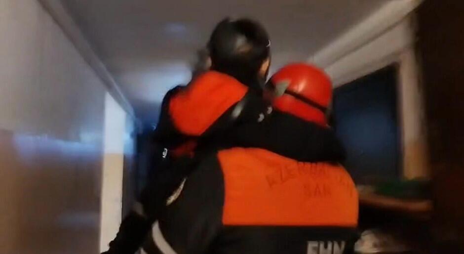 Binəqədidəki yanğın söndürüldü, sakinlər təxliyə olunub