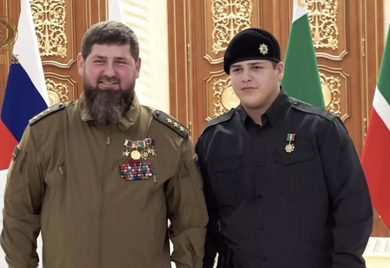 Сын Рамзана Кадырова попал в аварию